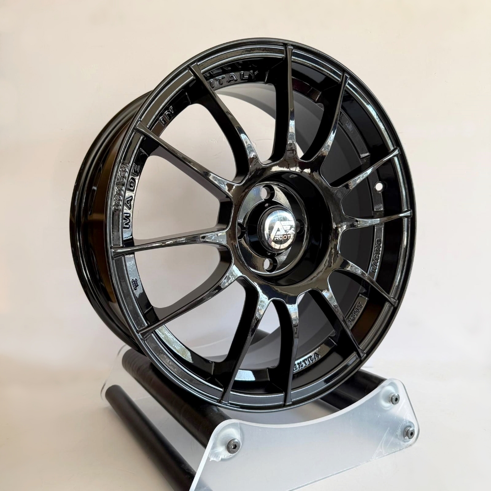 Cerchi in lega MAK modello XLR finitura GLOSS BLACK dimensione 7x17