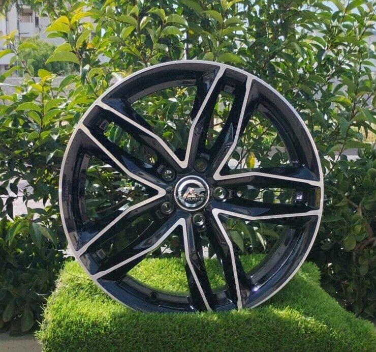 Cerchi in lega ELITE WHEELS modello MUST finitura NERO LUCIDO DIAMANTATO dimensioni 9x20