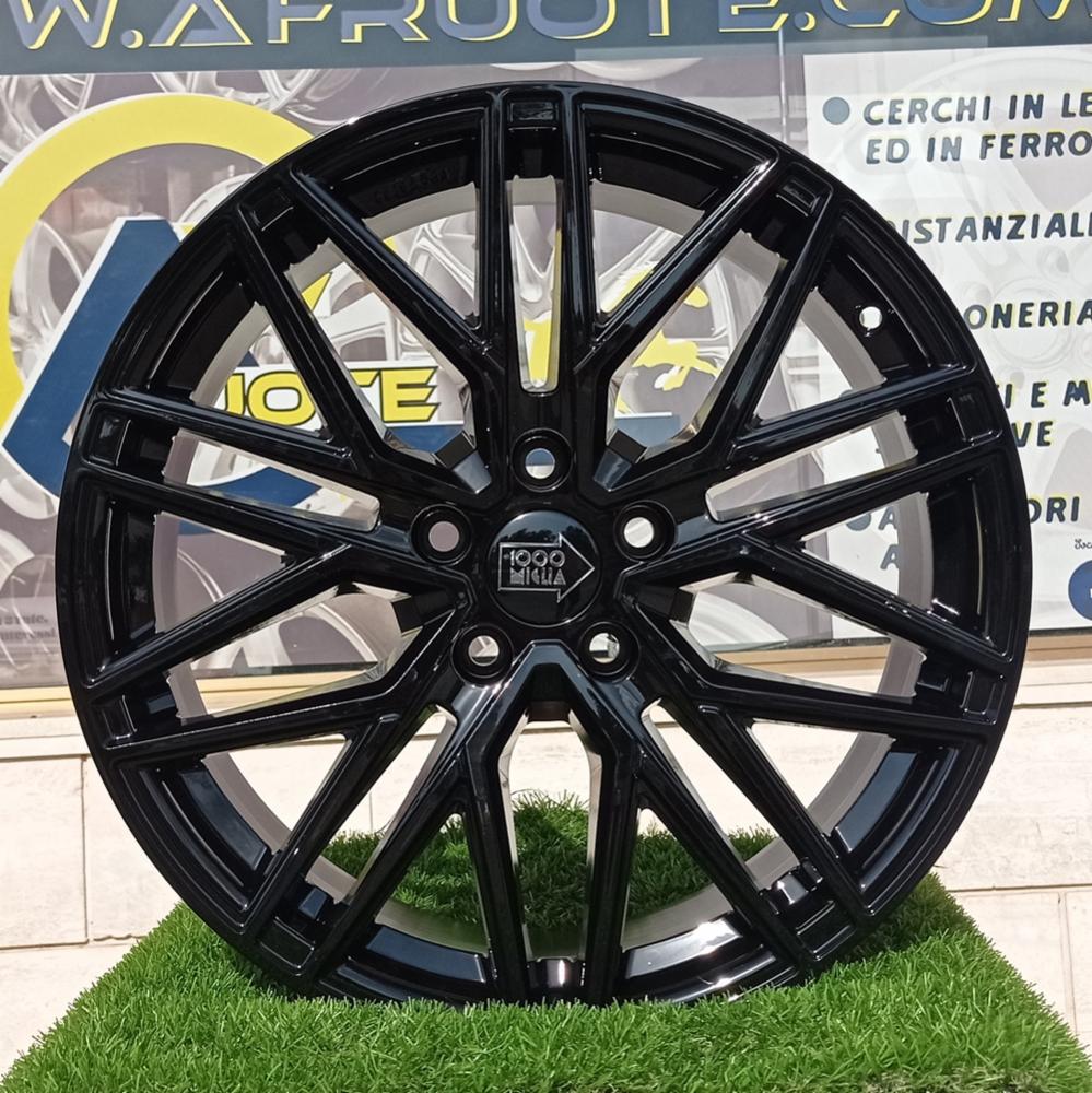Cerchi in lega MILLEMIGLIA modello MM1023 finitura NERO LUCIDO dimensioni 8x18