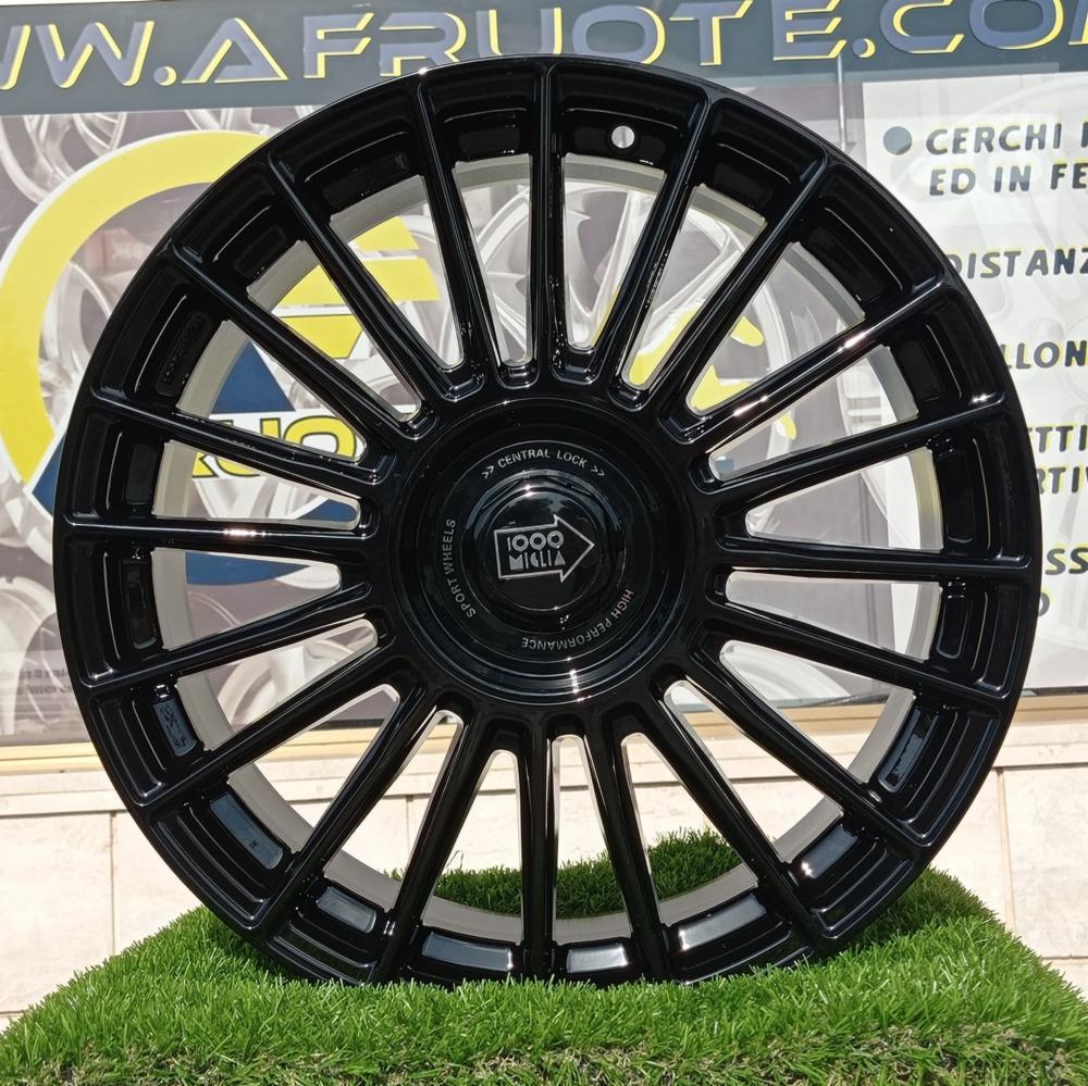 Cerchi in lega MILLEMIGLIA modello MM1022 finitura NERO LUCIDO dimensioni 8x18