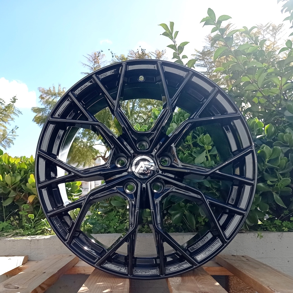 Cerchi in lega AVUSRACING modello AC-M10 finitura NERO LUCIDO dimensioni 8x18